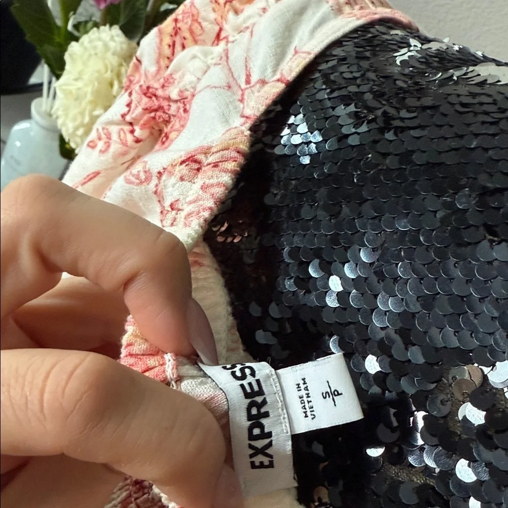 Express Floral Puff Sleeve Blouse - Pink and Cream - Picture 4 of 5